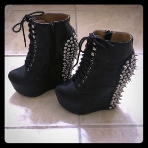 Jeffrey Campbell Damsel Spike Boot - Size 7